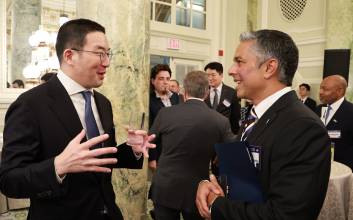 업황 다 우울한 LG, 구광모 ‘AI 오너십’만 믿는다