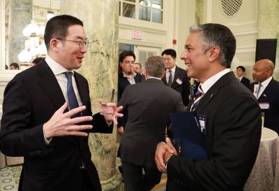 업황 다 우울한 LG, 구광모 ‘AI 오너십’만 믿는다