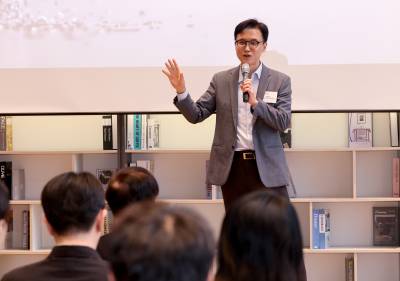 강연하는 김용대 교수