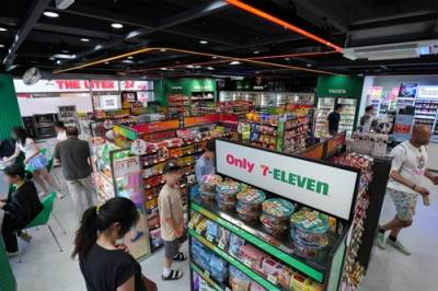  세븐일레븐, 내달 PB 의류 가격 최대 26% 인상