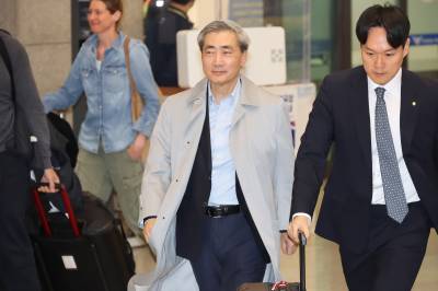 신현송 한국은행 총재 후보자 귀국…"엄중한 상황, 막중한 책임감 느껴"