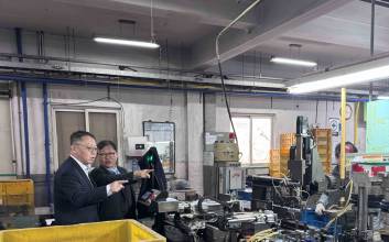 정진완 우리은행장, ‘중동상황 긴급 점검회의’ 주재…18.4조원 긴급 금융지원