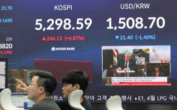 “전쟁 언제 끝나나” 힘 빠지는 ‘개미’…투자자예탁금 14조 증발