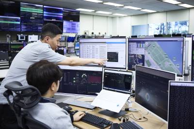 SKT, 'AI 스파이더'로 벚꽃 인파 뚫었다…45TB 데이터 폭발에도 '무장애'