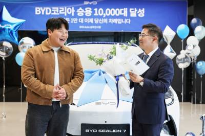 BYD코리아, ‘천하제빵’ 최연소 참가자에 씨라이언7 전달