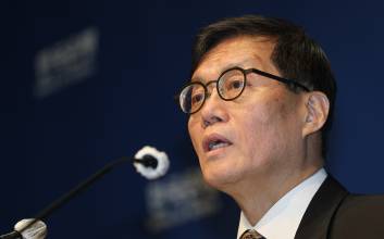 이창용 한은 총재 “일시적 충격에 금리로 대응하지 않아…스태그플레이션 가능성 낮아”