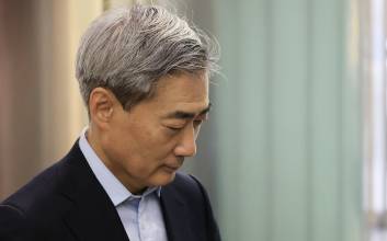 신현송, 영국 국적 장녀 ‘내국인 전입’ 논란