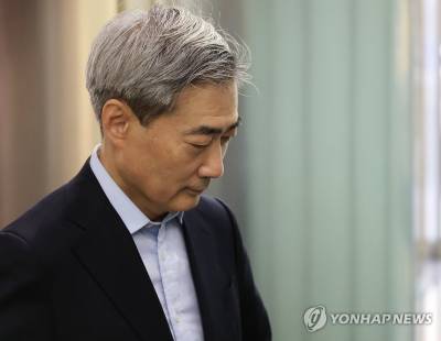 신현송, 영국 국적 장녀 ‘내국인 전입’ 논란
