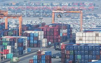 '경상수지 흑자=환율 하락' 공식 안 통해…민간의 해외투자 확대 영향