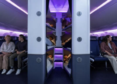 장거리 비행 편하게...2층 침대 기내 안으로