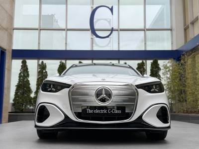 벤츠 첫 전기 C-클래스, 한국서 세계 첫선 