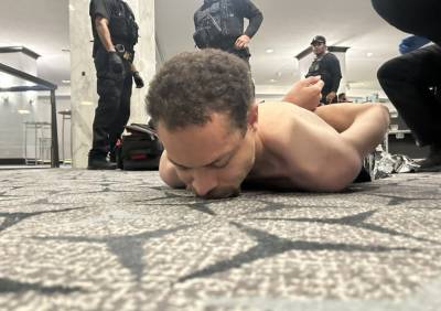 美총격범 "소아성애자·강간범·반역자 허용 않겠다…고위직이 우선순위"