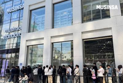 “하루 3억씩 팔았다”…무신사, ‘메가스토어 성수’ 개장 3일 만 약 4만명 몰려