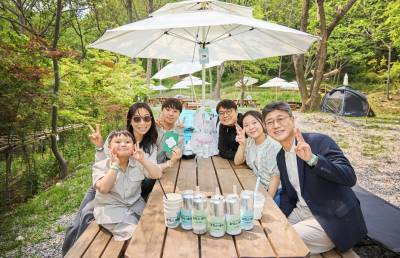 SKT 정재헌 "회사의 본질은 고객"…장기고객과 숲캉스 동행