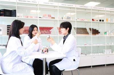 코스맥스, 개발 패러다임 전환..‘제형+용기+데이터’ 통합 체계 구축