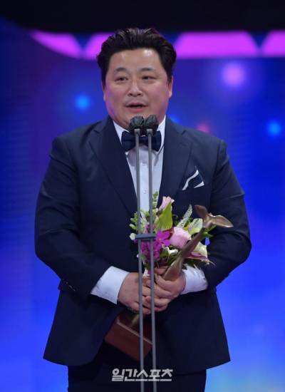 윤정수♥원자현, 어떻게 만났나 "선후배였을 뿐인데…" 무슨 사연?