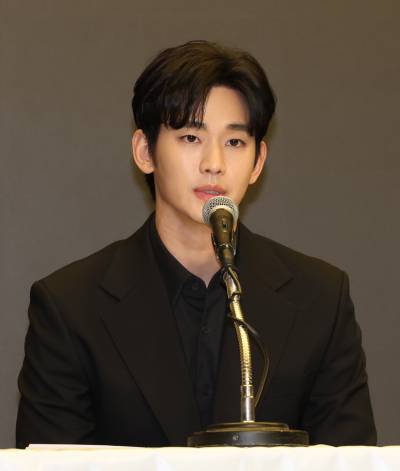 김수현 측 '故 김새론 의혹' 조사 마쳤다…가세연도 출석하나