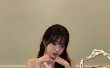 장원영, 어깨 드러낸 드레스 입고…성숙미 매력 뿜뿜