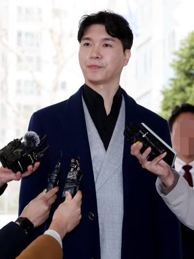 박수홍 5억원 모델료 소송서 승소…"1억원+지연 이자 지급을"