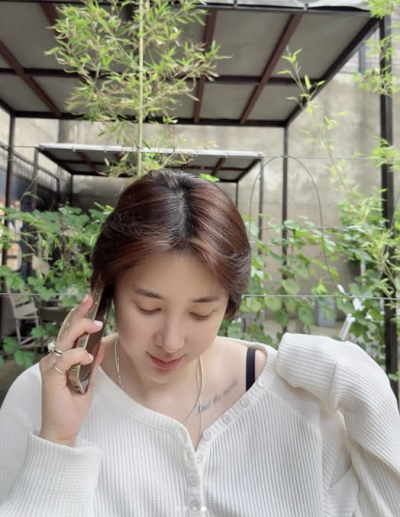 서인영 보형물 빼고 웃으며…심경 변화 있었나