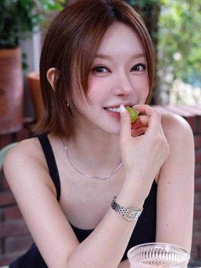 AOA 출신 초아, 블랙 슬리브리스 입고…'완전히 달라진 나'