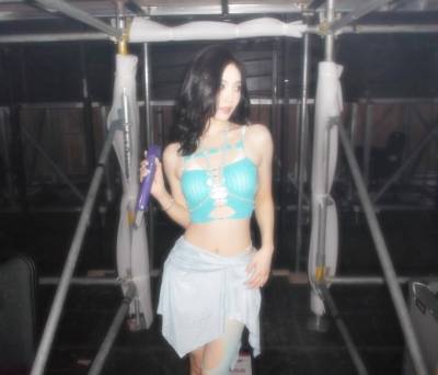 에스파 닝닝, 잘록한 허리+가녀린 어깨…관능 실루엣 눈길